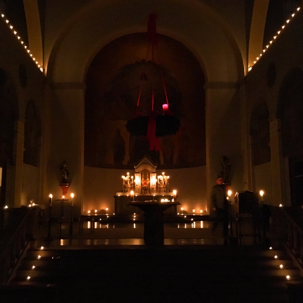 Die Rorate-Messen im Kerzenschein finden heuer wieder an jedem Freitag im Advent um 6 Uhr in St. Jakob statt.