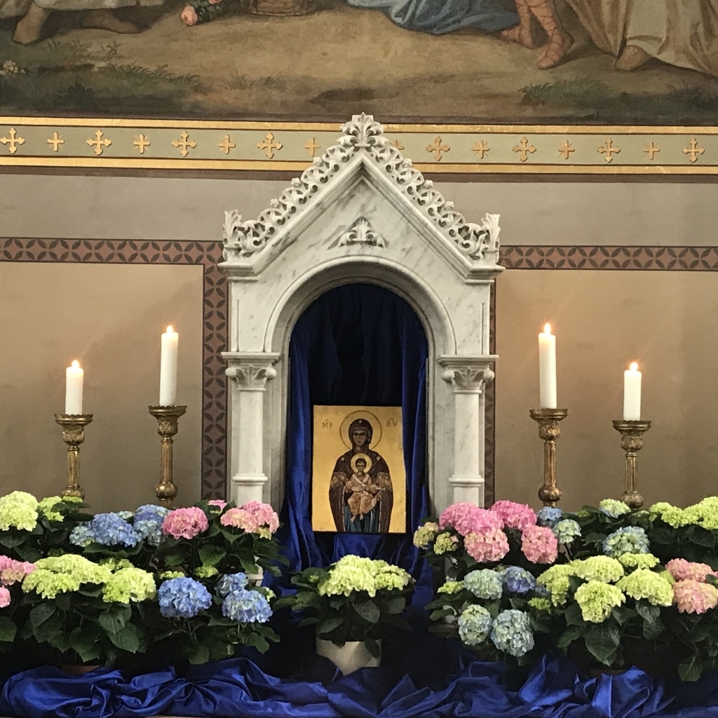 Im Marienmonat Mai gibt es in unserer Pfarrei wieder zahlreiche Maiandachten, sehr unterschiedlich gestaltet.