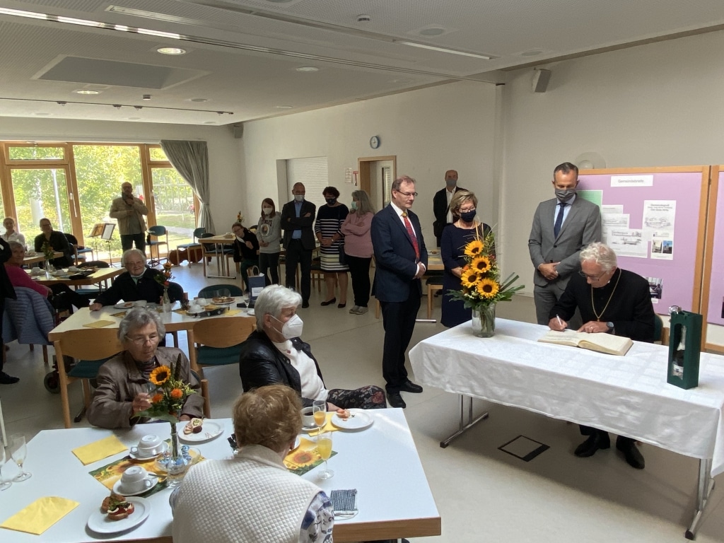 Die evangelische Gemeinde Guter Hirte feiert ein Doppeljubiläum und Sankt Jakob gratuliert auf besondere Art...