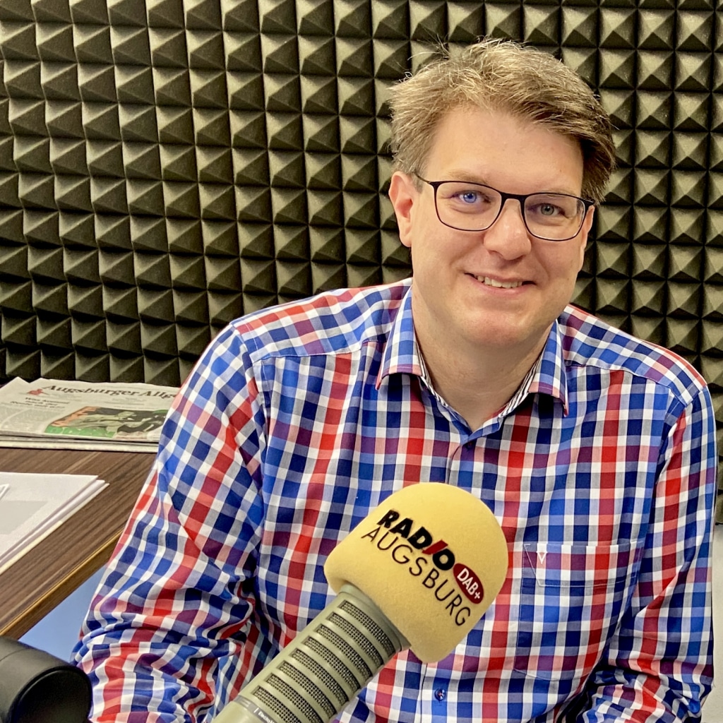 Stadtpfarrer Steffen Brühl ist mit einem Wort in die Woche im Radio zu hören