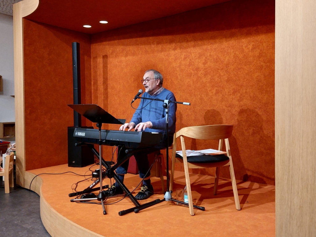 Das Divano wurde mit der Laudato-si-Plakette des Bistums Augsburg in der Kategorie Ökologische Bildung ausgezeichnet.