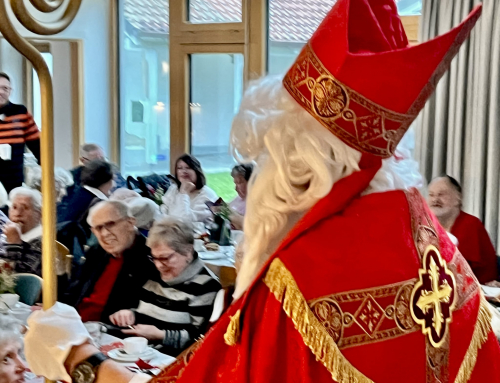 Hoher Besuch bei der Adventsfeier der Sozialstation